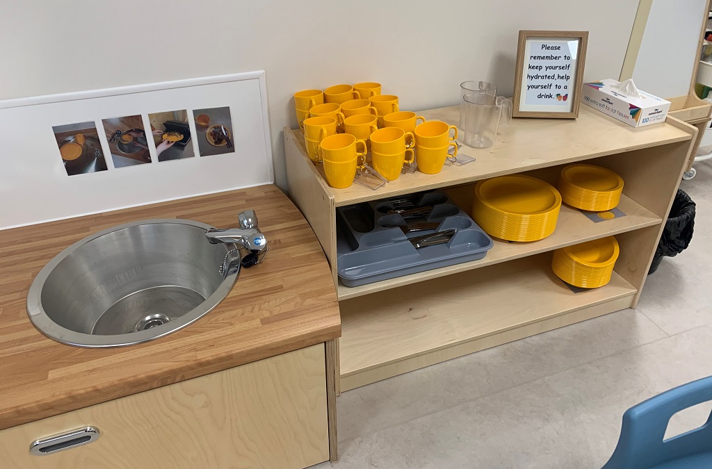 Nursery food preparation station